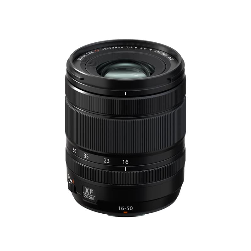 Fujinon XF16-50mm F2.8-4.8 R LM WR Objektiv auf einer Kamera.